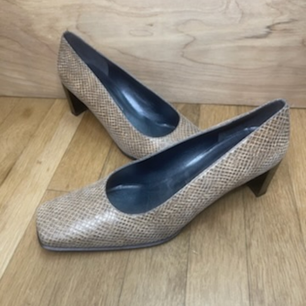 Snakeskin Stuart Weitzman Pumps